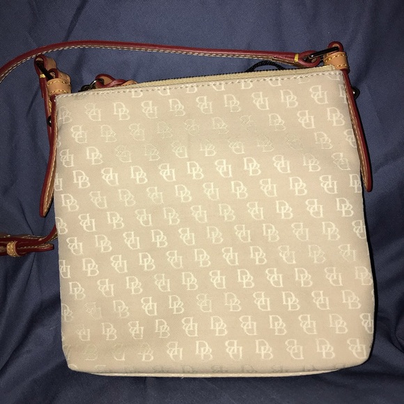 Dooney Bourke small bag - Picture 2 of 5